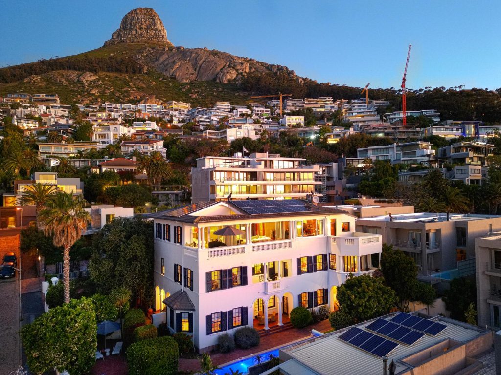 Lion’s Head standing above the house at first light